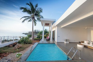 Private pool