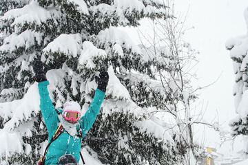 Snow and ski sports