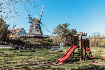 Children's play area - outdoor
