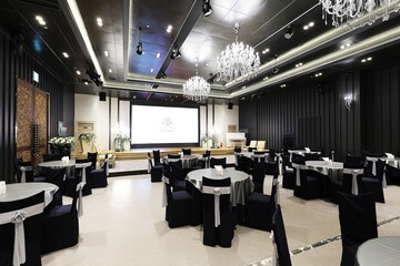 Indoor wedding