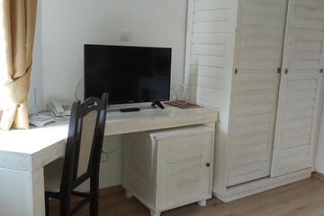 Photo 34