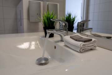 Bathroom sink