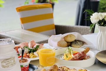 Breakfast meal