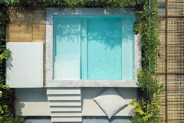 Private pool