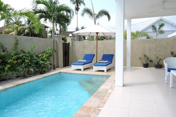 Private pool