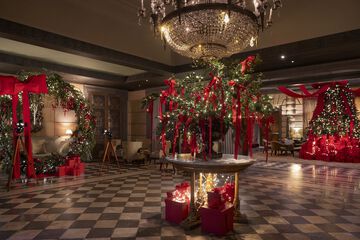 Concierge desk