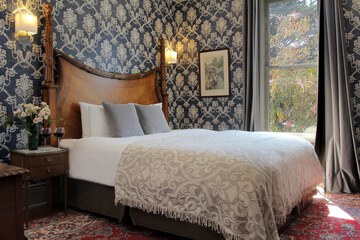 Monte Cristo Inn
