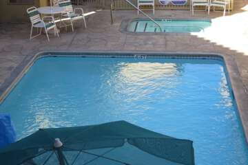 Pool 13 of 60