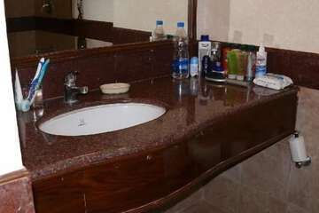 Bathroom sink
