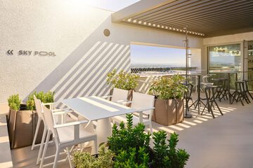 Poolside bar