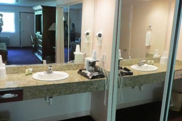 Room 15 of 27