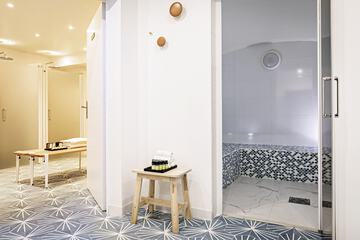 Steam room