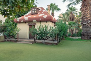 Children's play area - outdoor