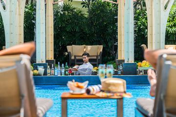 Poolside bar