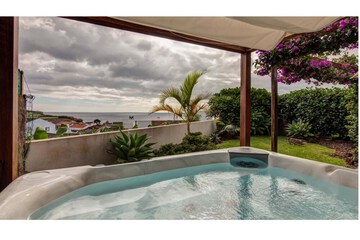 Private spa tub