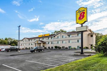 Super 8 by Wyndham Independence Kansas City
