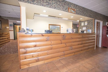 Check-in/check-out kiosk