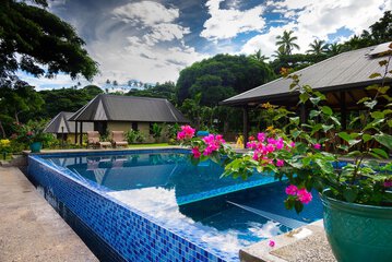 Infinity pool