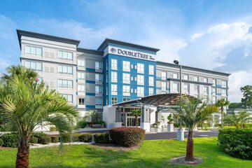 DoubleTree by Hilton Brunswick