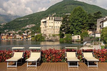 Rooftop pool