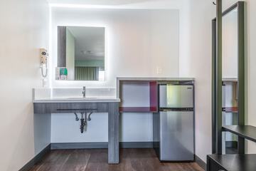 Bathroom sink