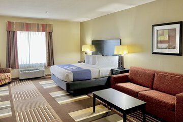 Room, 1 King Bed, Non Smoking, Jetted Tub