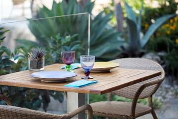 Outdoor dining