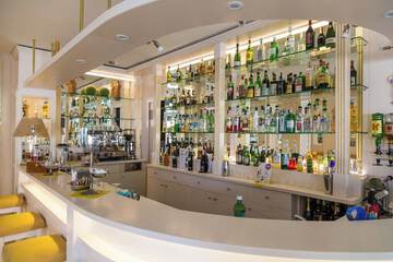 Snack bar