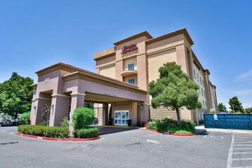 Hampton Inn & Suites Pittsburg CA
