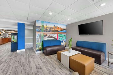 Hotel Interior 6 of 29