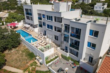 Sundeck