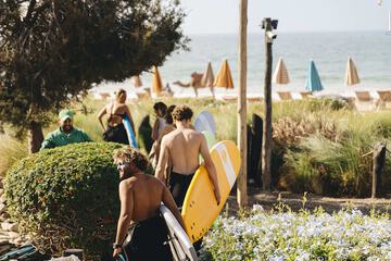 Surfing/boogie boarding