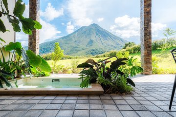 Private spa tub