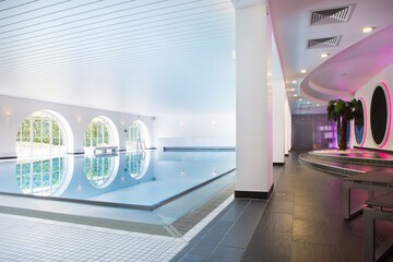 Exercise/lap pool