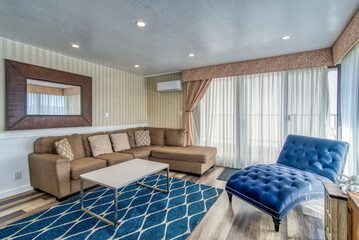 Room 33 of 143