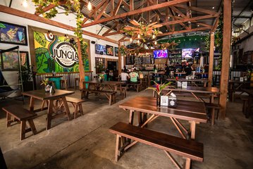 Sports bar
