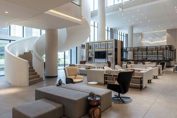 Lobby lounge