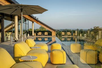 Infinity pool
