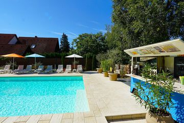 Poolside bar