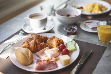 Breakfast meal