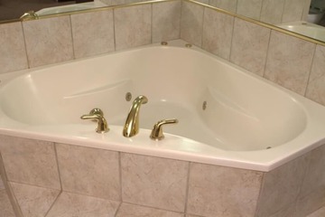 Jetted tub