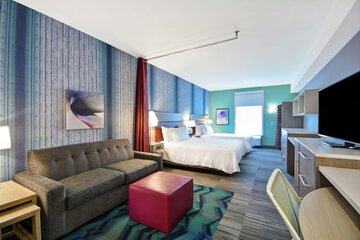 Room 27 of 40