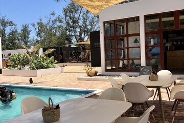 Poolside bar