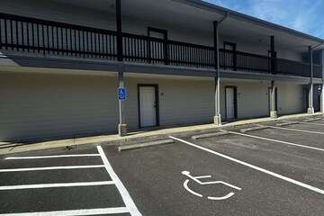 Wheelchair accessible van parking