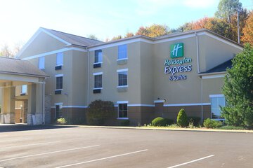 Holiday Inn Express & Suites St. Marys by IHG