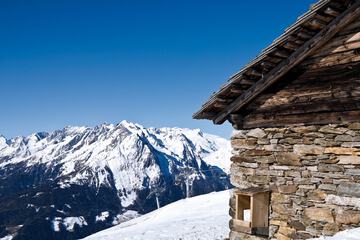 Skiing