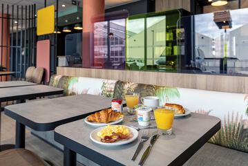 Breakfast buffet
