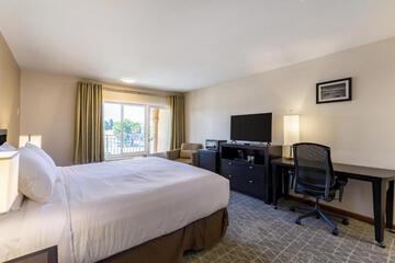 The Prime Suites Vallejo - Napa Valley and Six Flags Discovery Kingdom