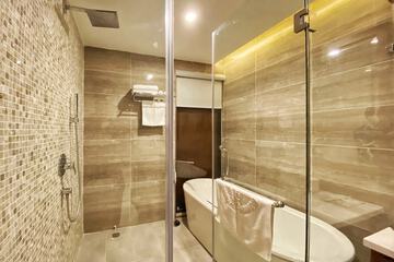 Bathroom shower
