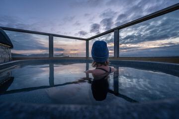 Private spa tub
